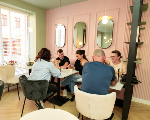 otwarcie nowego lokalu Fit Cake w Rawiczu nie-cukiernia bez cukru bez glutenu